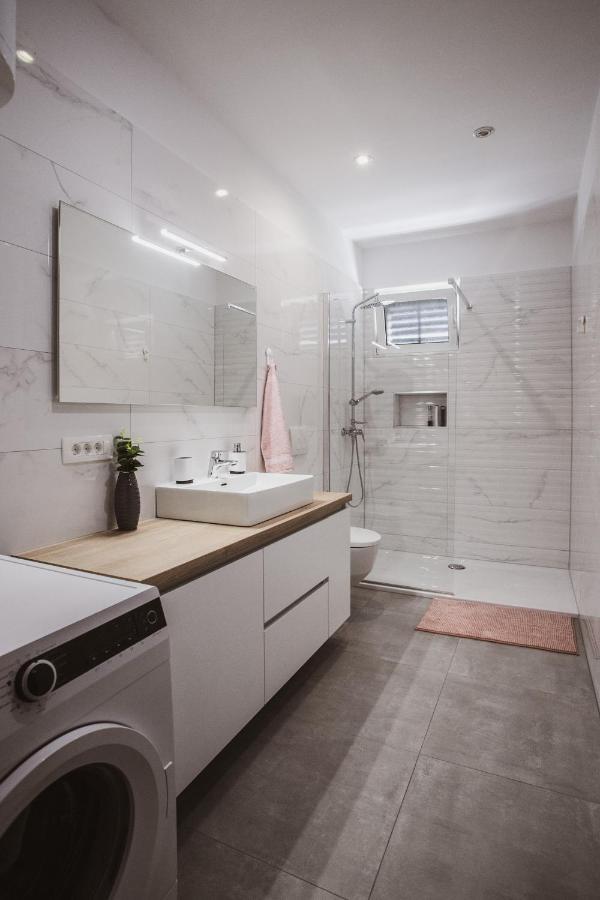 Comfort Sea View Apartment Dugi Rat Εξωτερικό φωτογραφία