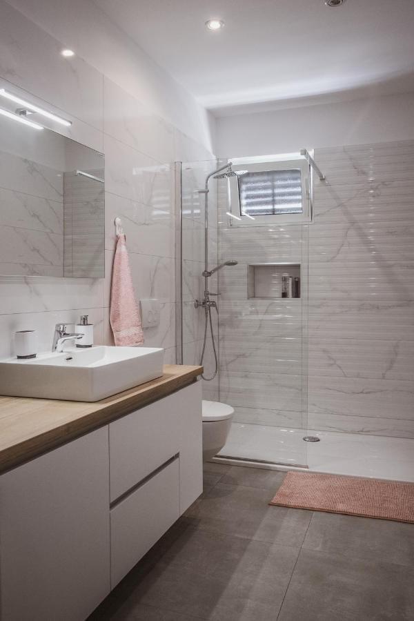 Comfort Sea View Apartment Dugi Rat Εξωτερικό φωτογραφία