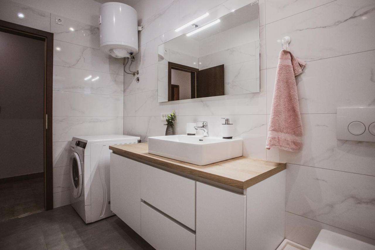Comfort Sea View Apartment Dugi Rat Εξωτερικό φωτογραφία